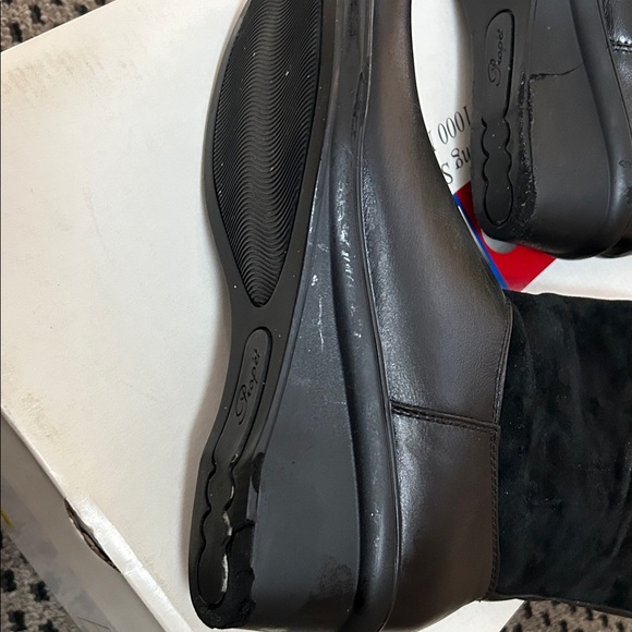 Propet Black Boots with Croc Texture - Picture 4 of 4